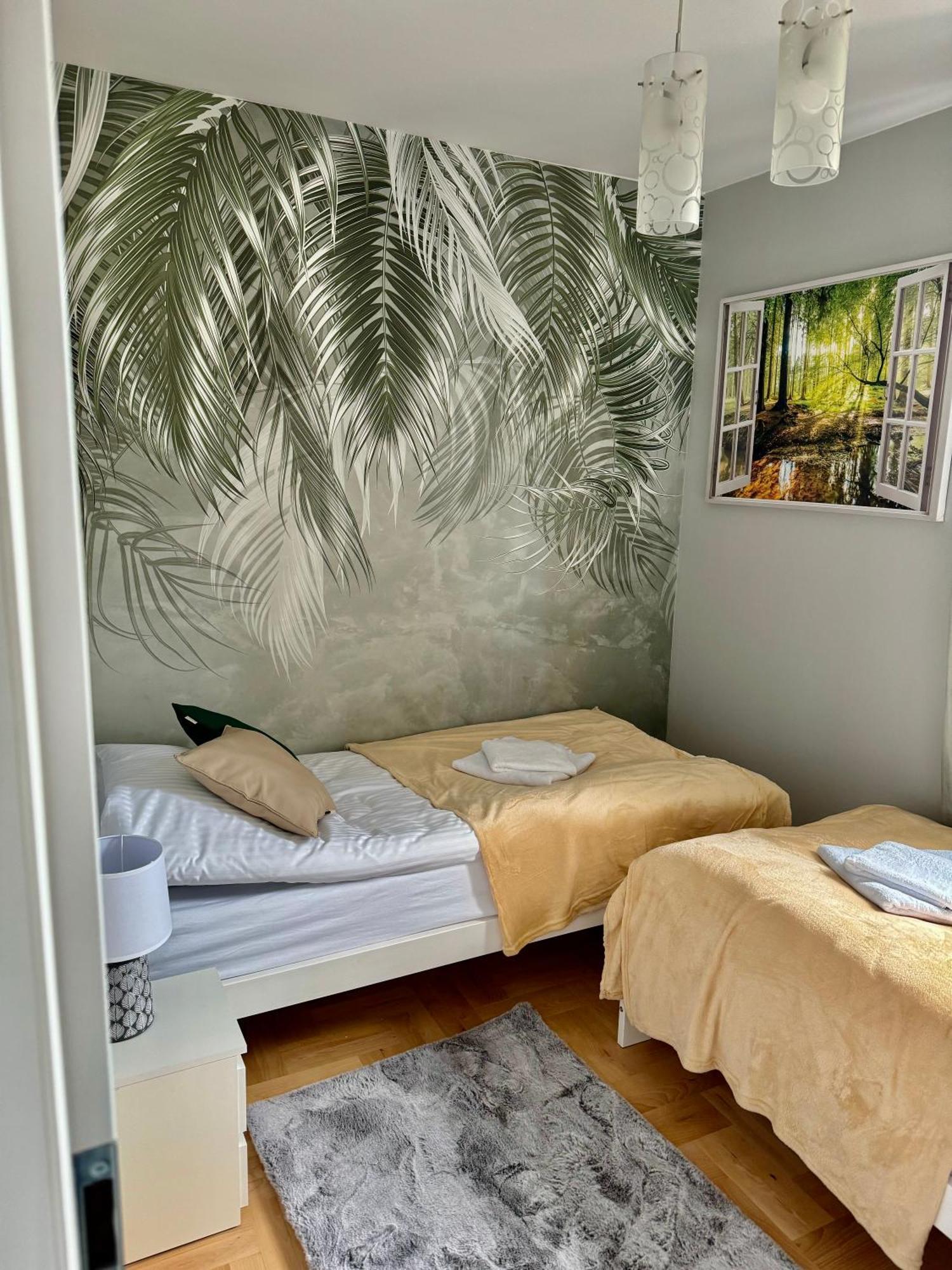 Blue Zone With Free Parking, Balcony And Garden * Cracovia