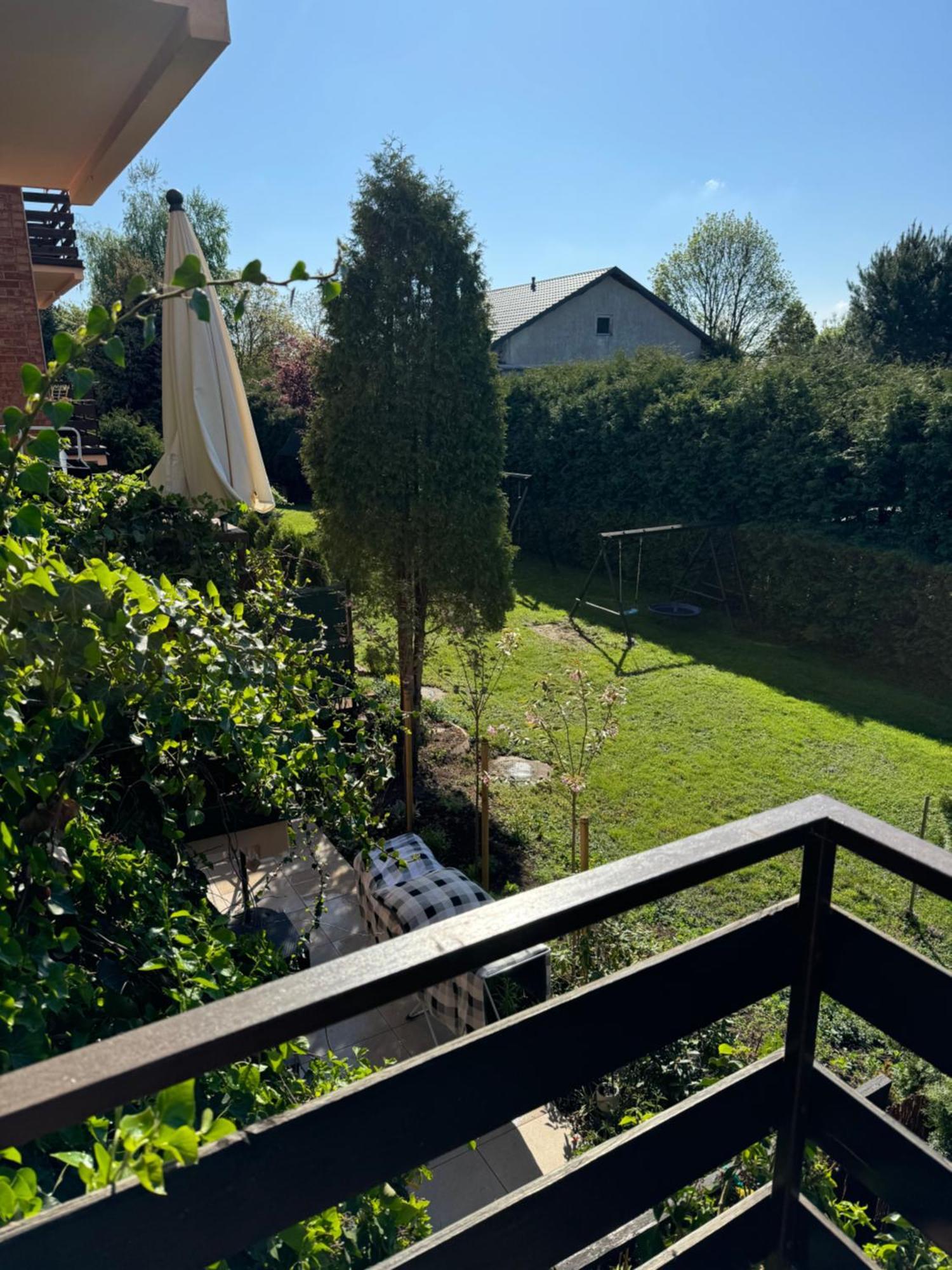 Blue Zone With Free Parking, Balcony And Garden